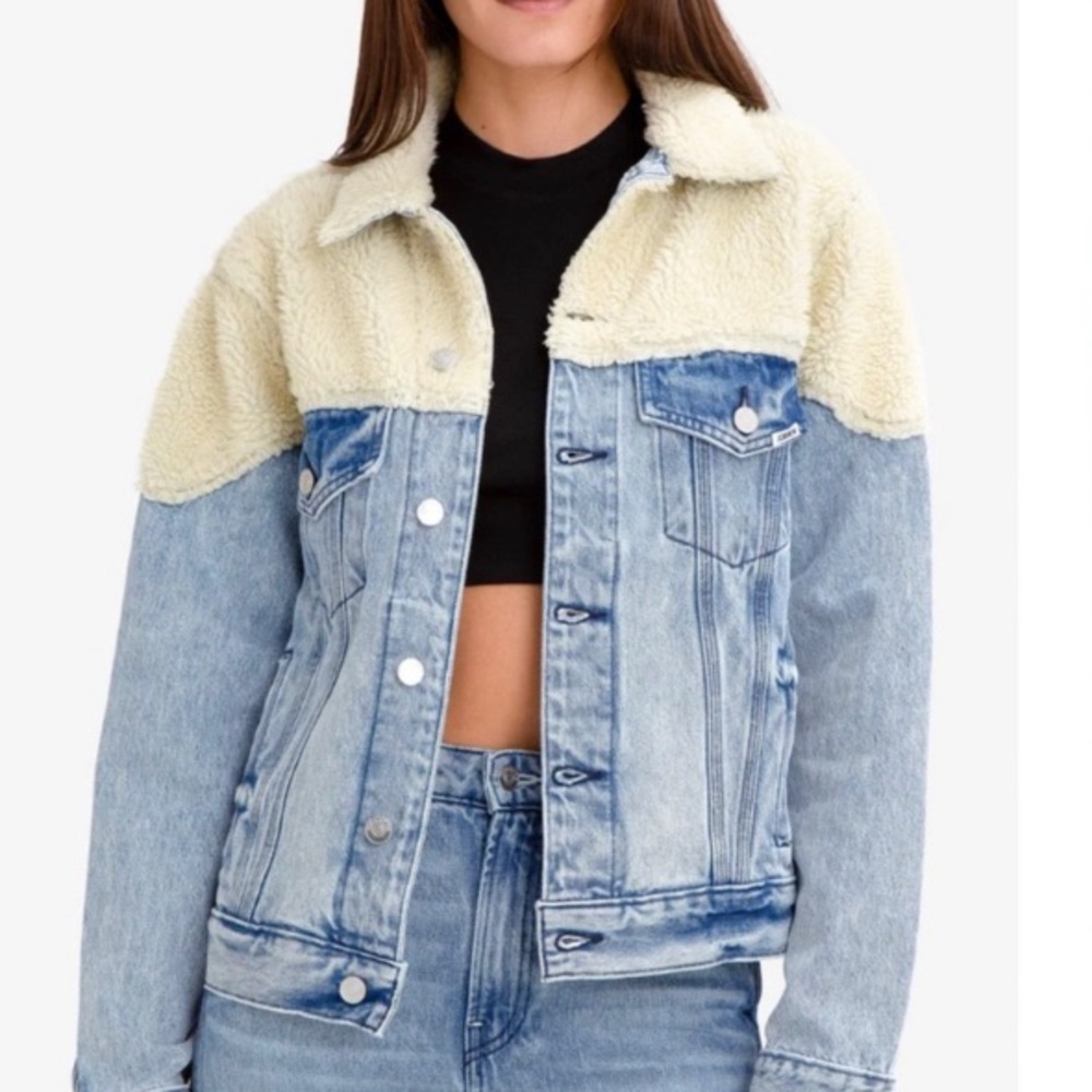 Vintage Jordache Denim jacket denim jacket LT wash.Acid wash